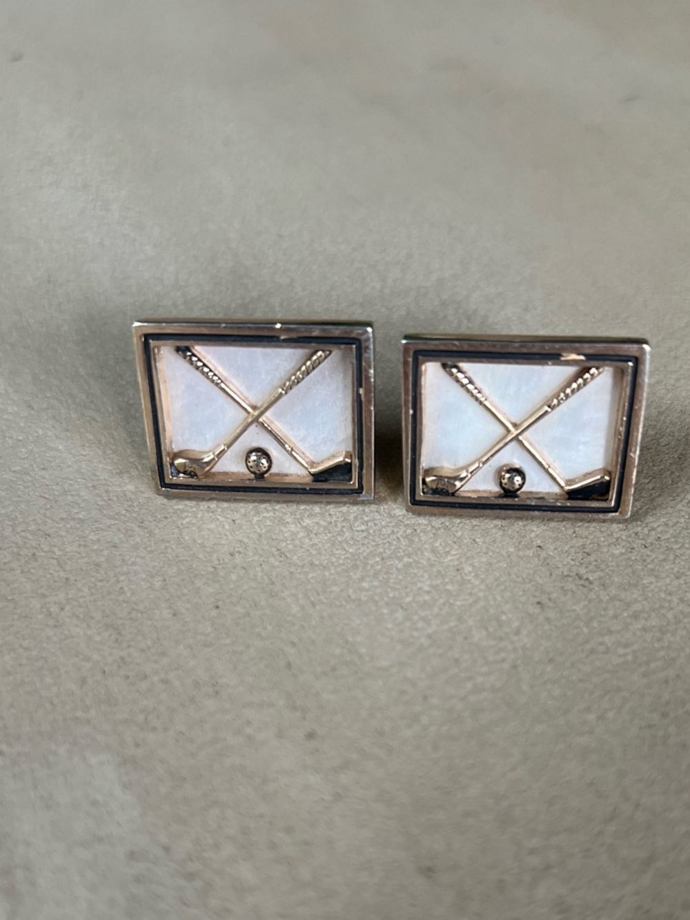 Vintage SWANK Golf Cufflinks Mother of Pearl Crossed Golf Clubs Mid Century